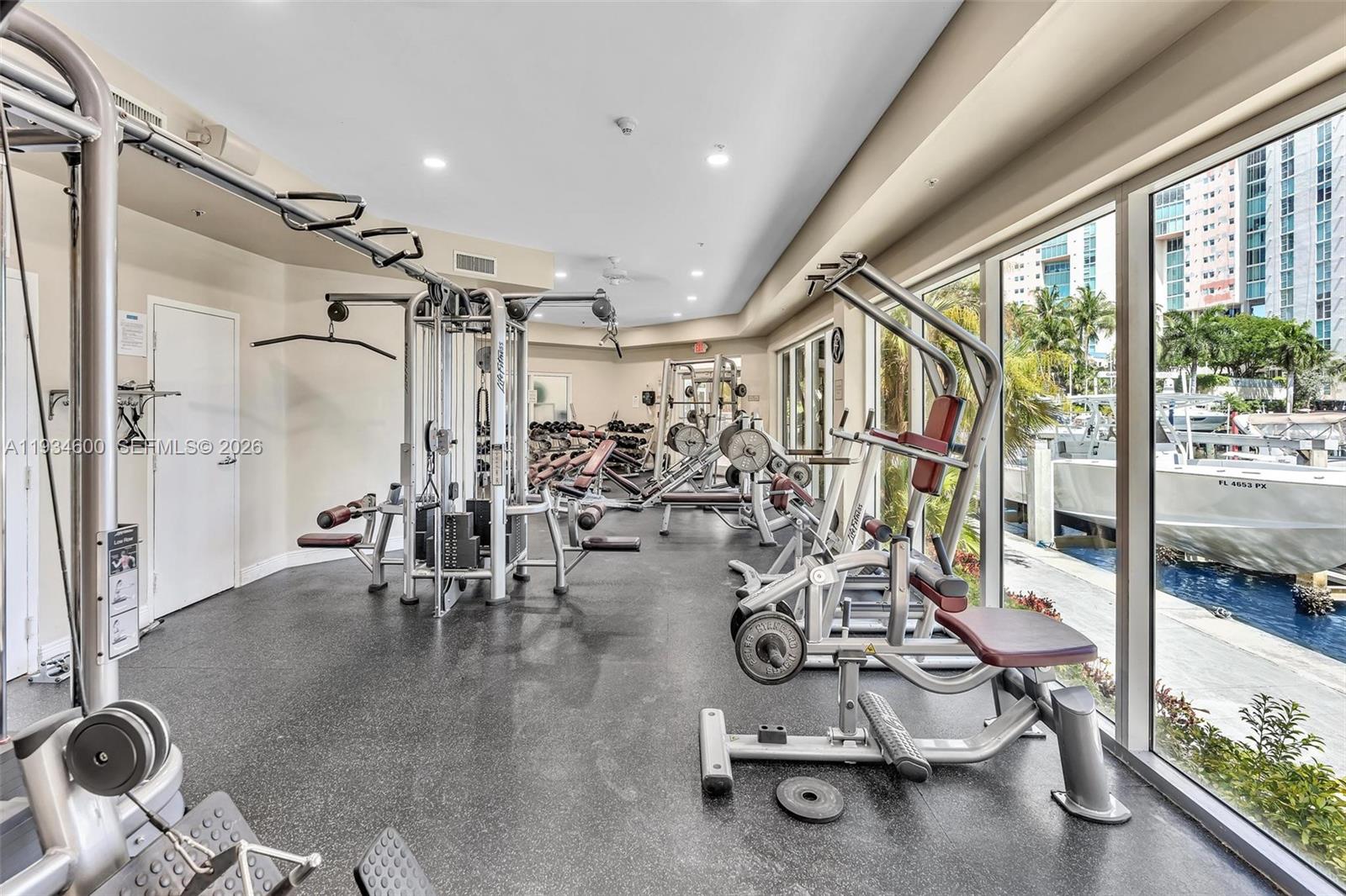 AVENTURA MARINA CONDO NUM - Residential