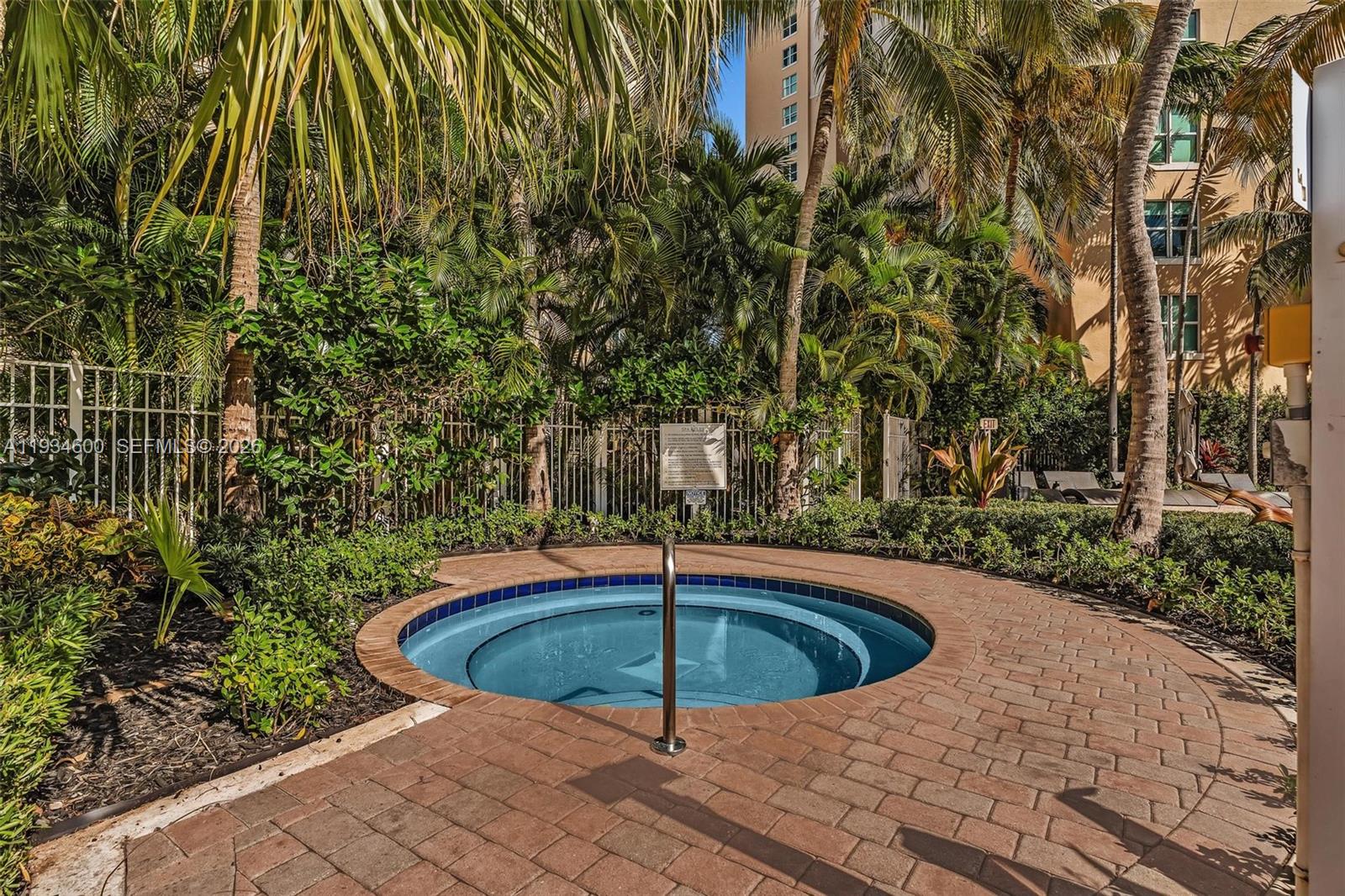 AVENTURA MARINA CONDO NUM - Residential