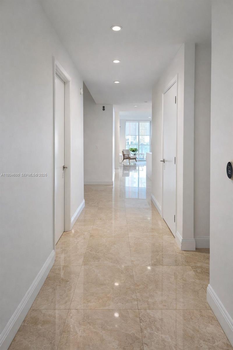 AVENTURA MARINA CONDO NUM - Residential