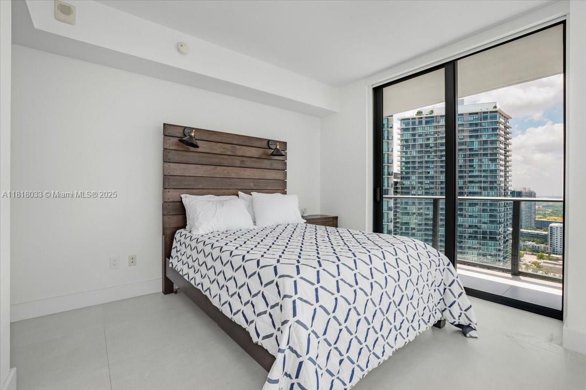 ONE PARAISO CONDO - Residential