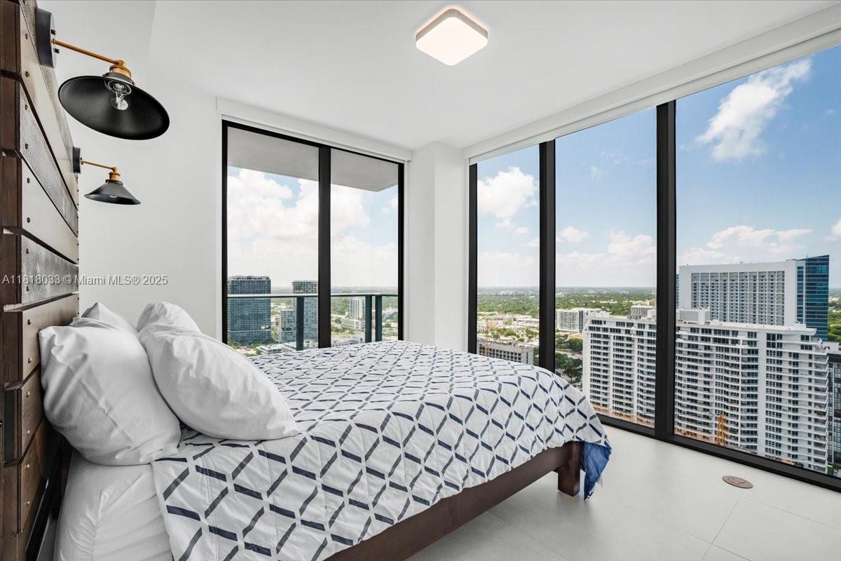 ONE PARAISO CONDO - Residential