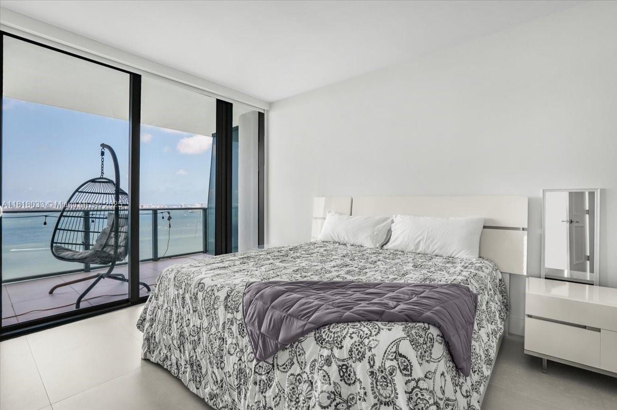 ONE PARAISO CONDO - Residential