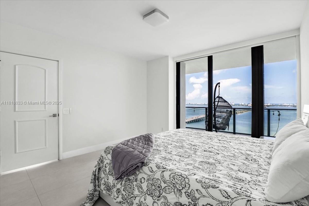 ONE PARAISO CONDO - Residential