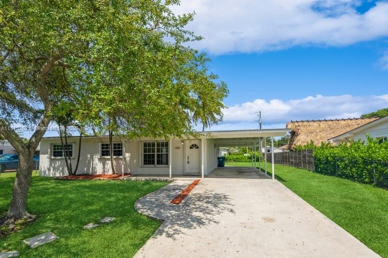 19810 Eagle Nest Rd, Cutler Bay, Miami-Dade County, Florida - 3 Bedrooms  
2 Bathrooms - 