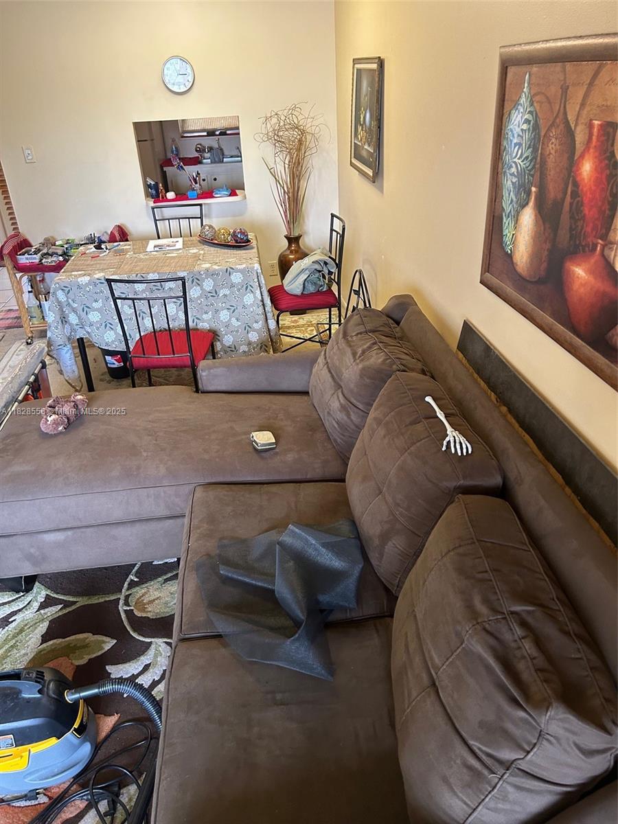 SUNRISE LAKES 5 CONDO - Residential