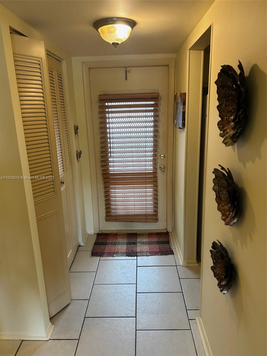 SUNRISE LAKES 5 CONDO - Residential