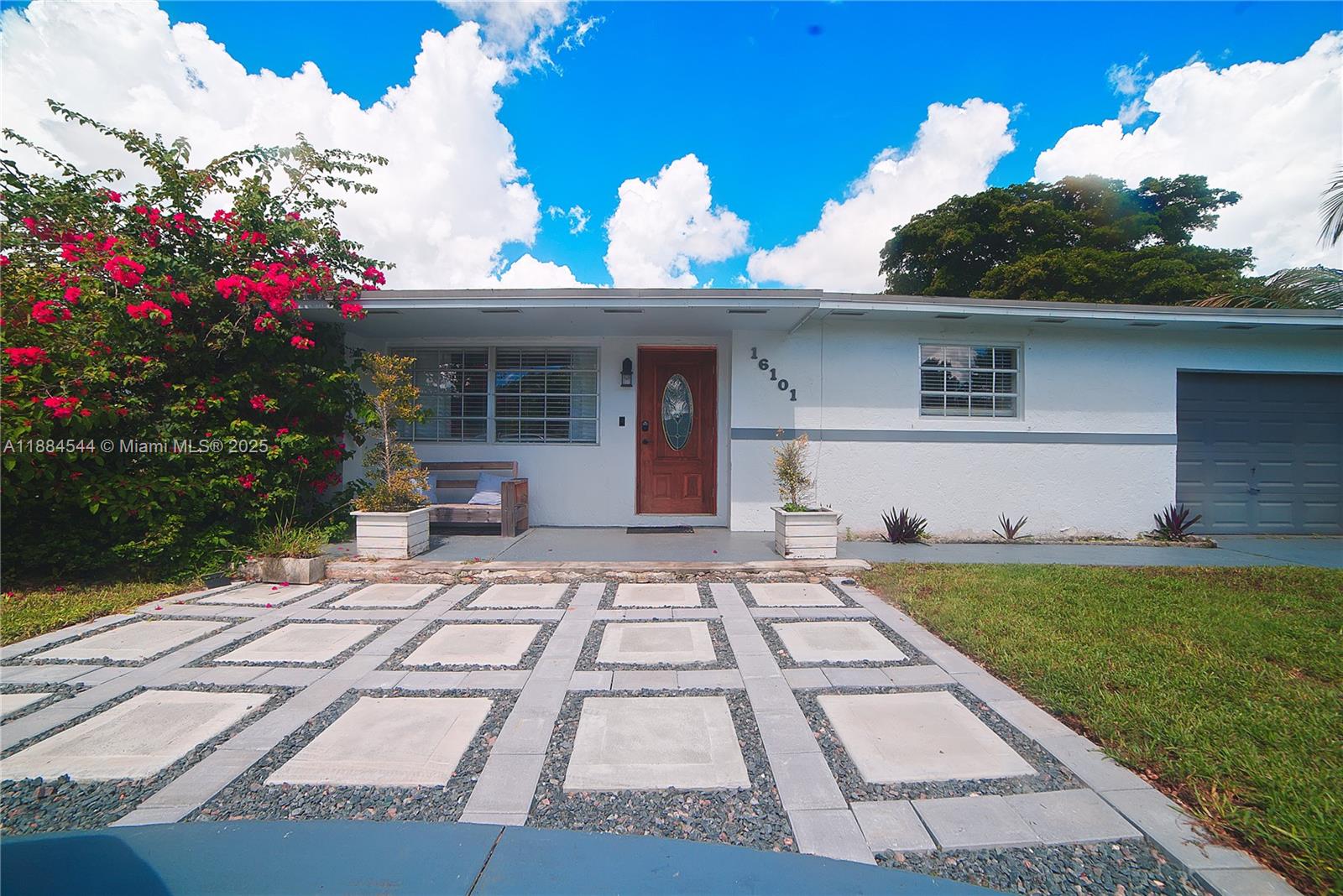 WALDIN PARK ESTATES - Residential