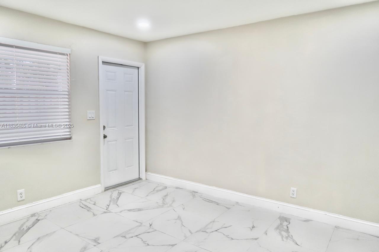 110 SW 20th Ave 1-2