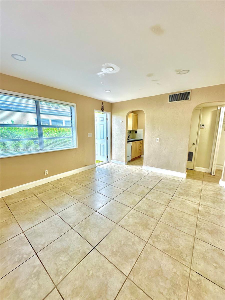 1941 Dewey St 1