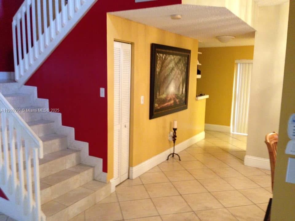 LAKES OF THE MEADOW-MEADO - Residential Lease