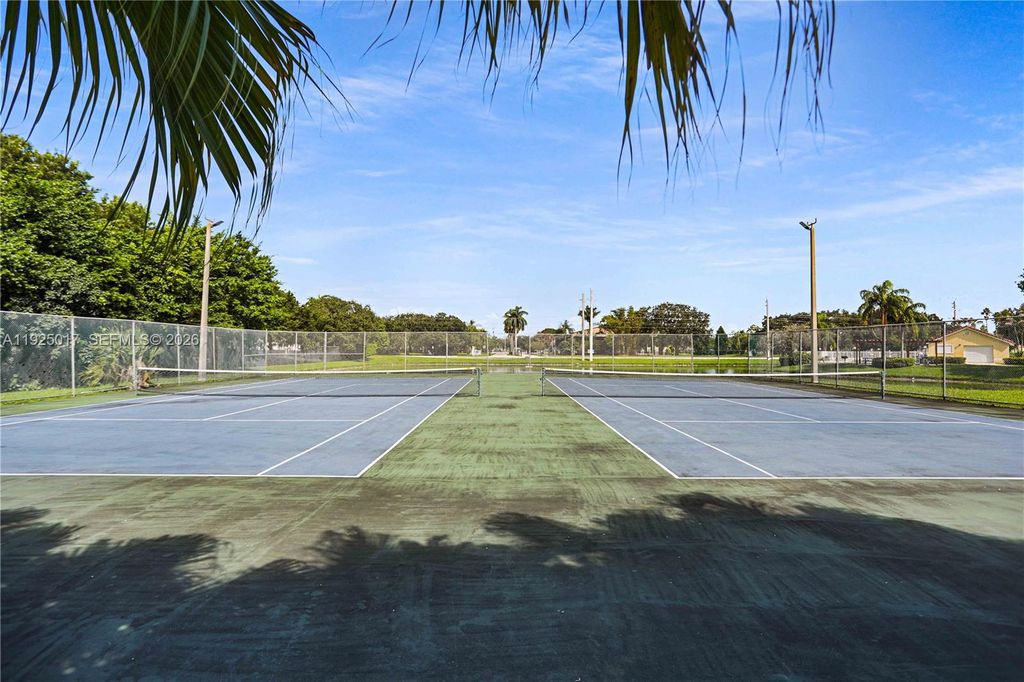 Photo of 417 Vista Isles Dr #2315, Sunrise, FL 33325 (MLS # A11925017)