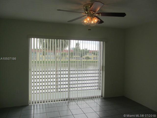 BISCAYNE LAKE GDN BLDG B - Residential