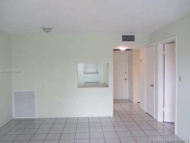 BISCAYNE LAKE GDN BLDG B - Residential