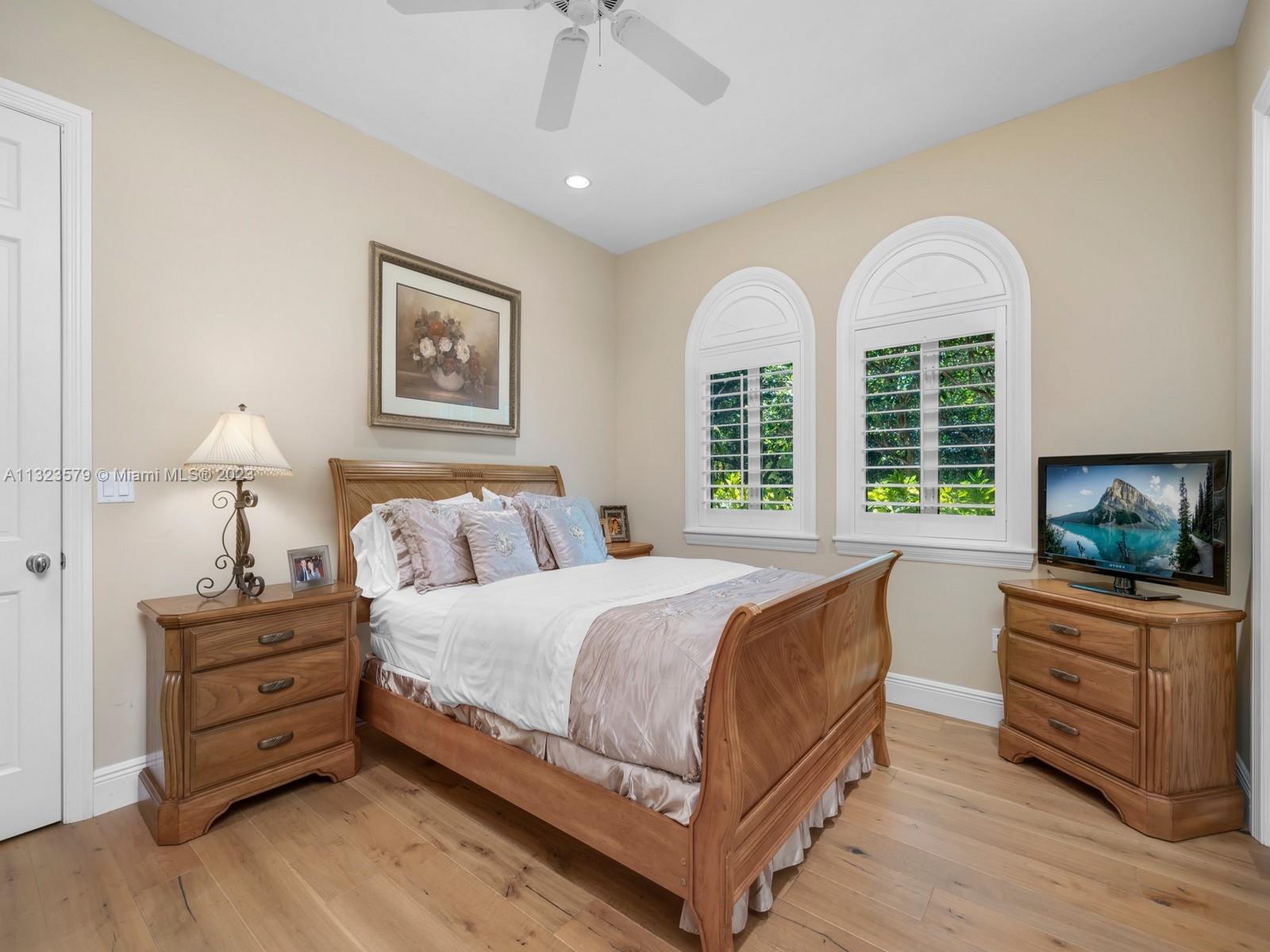 HELMS COUNTRY ESTATES RE- - Residential