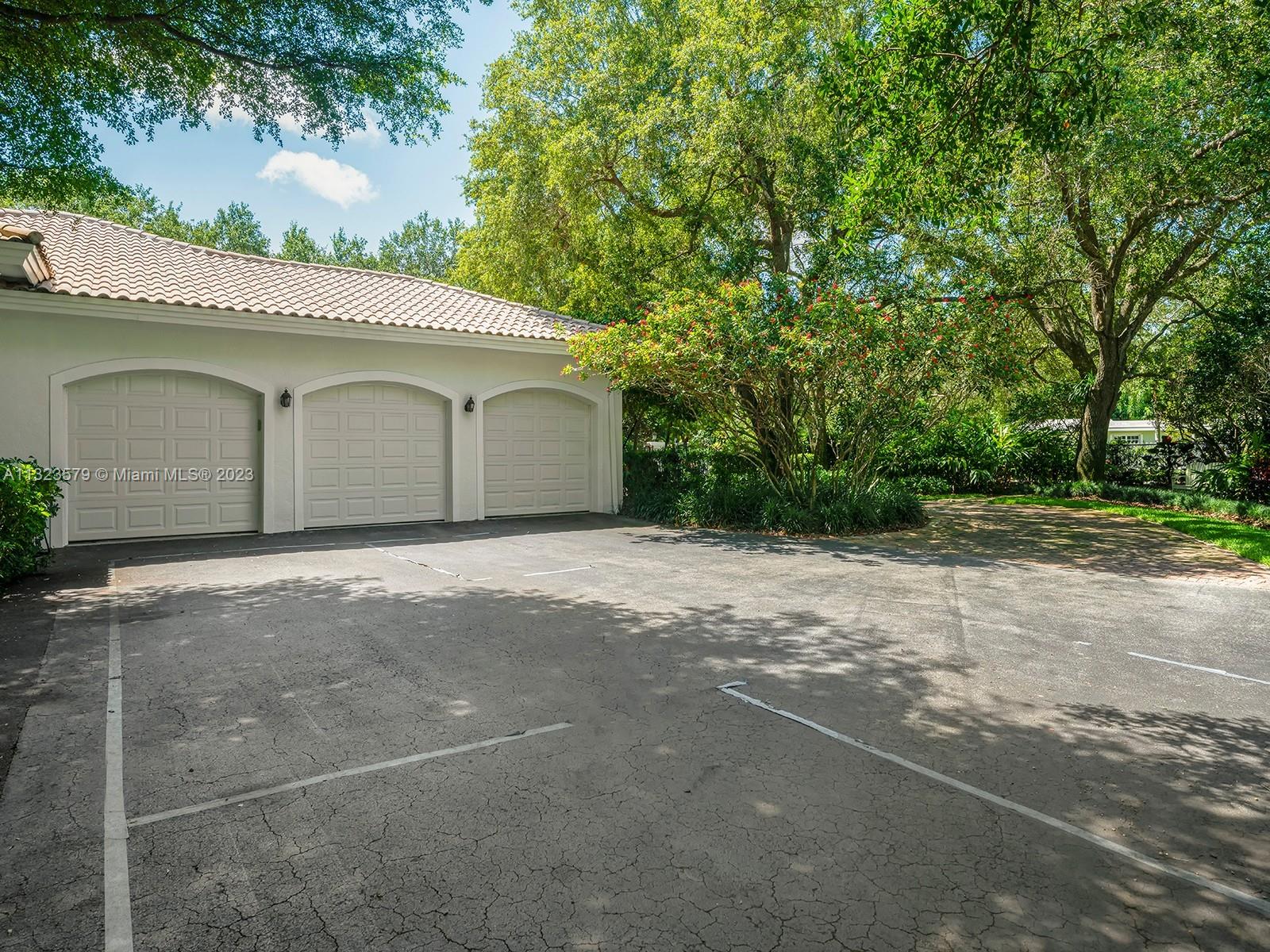 HELMS COUNTRY ESTATES RE- - Residential