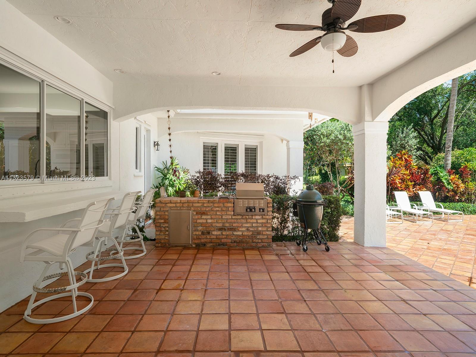 HELMS COUNTRY ESTATES RE- - Residential