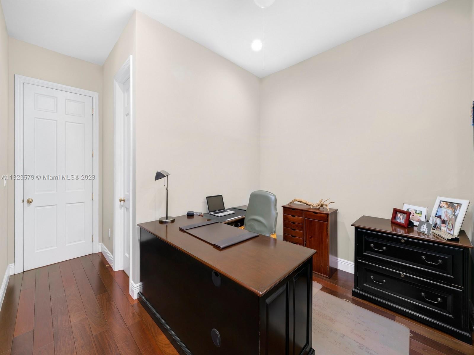 HELMS COUNTRY ESTATES RE- - Residential