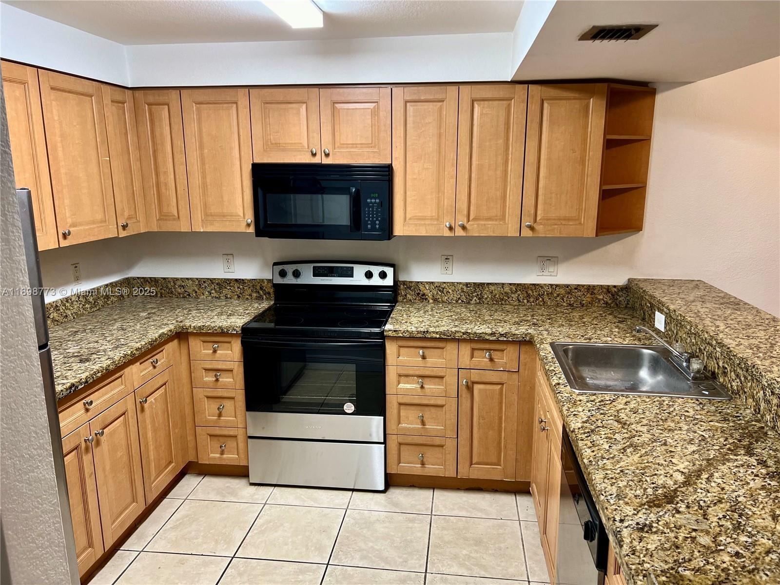 DORAL GARDENS II CONDO - Residential Lease