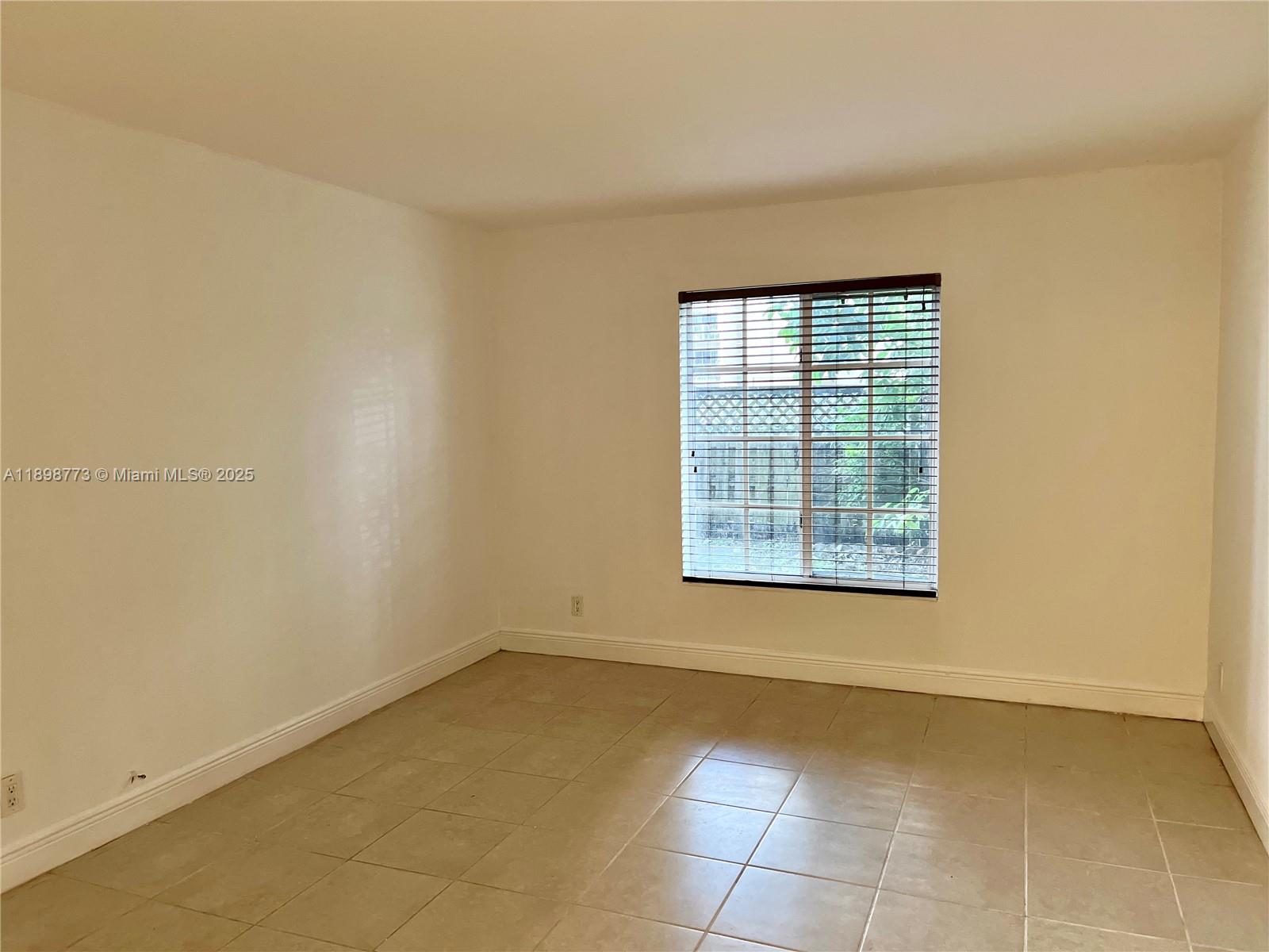 DORAL GARDENS II CONDO - Residential Lease
