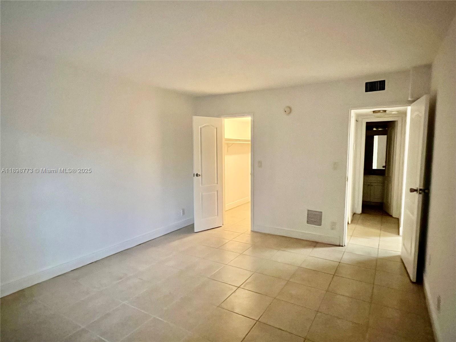 DORAL GARDENS II CONDO - Residential Lease
