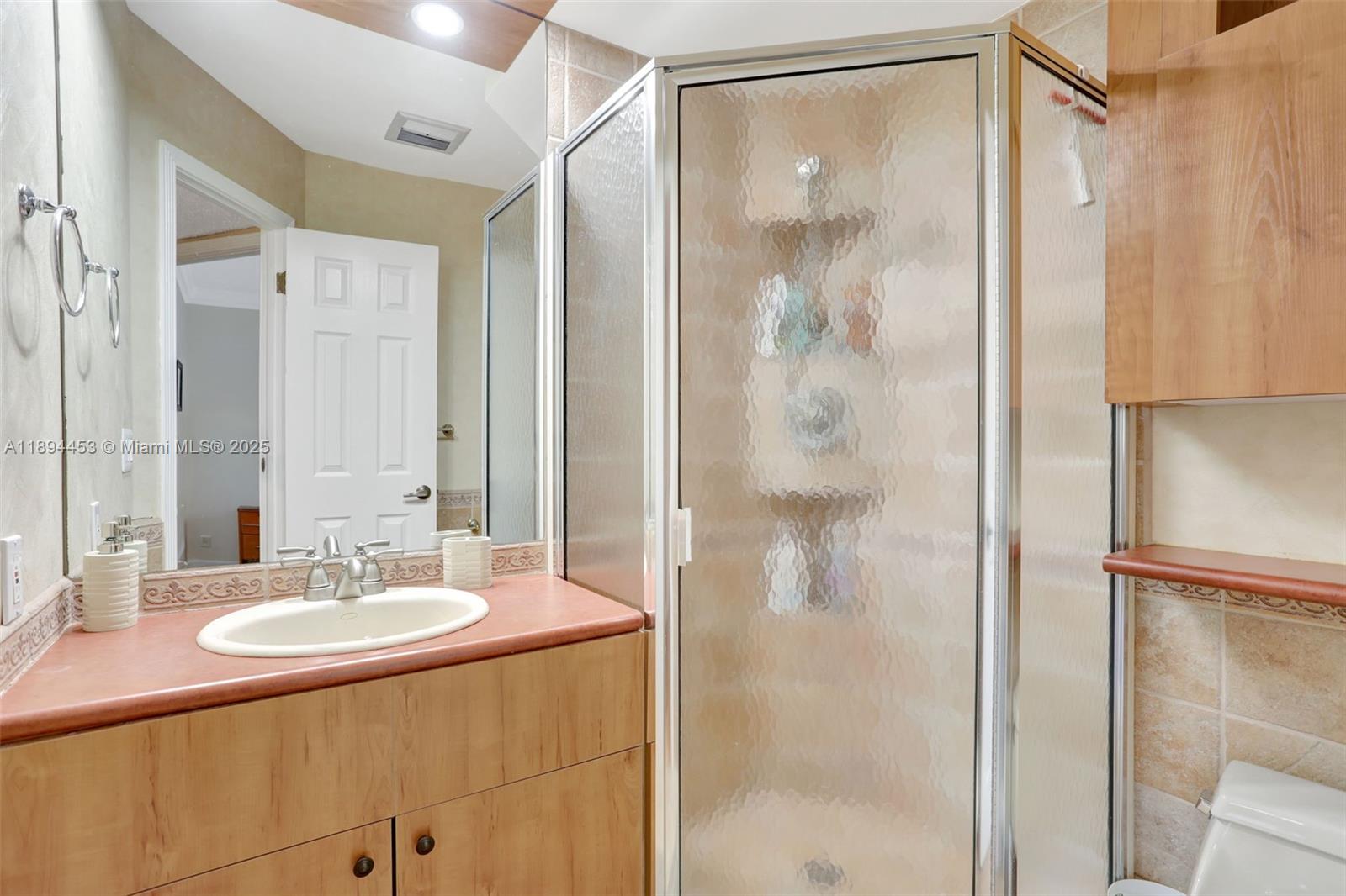 BRADLEY HALL CONDO - Residential