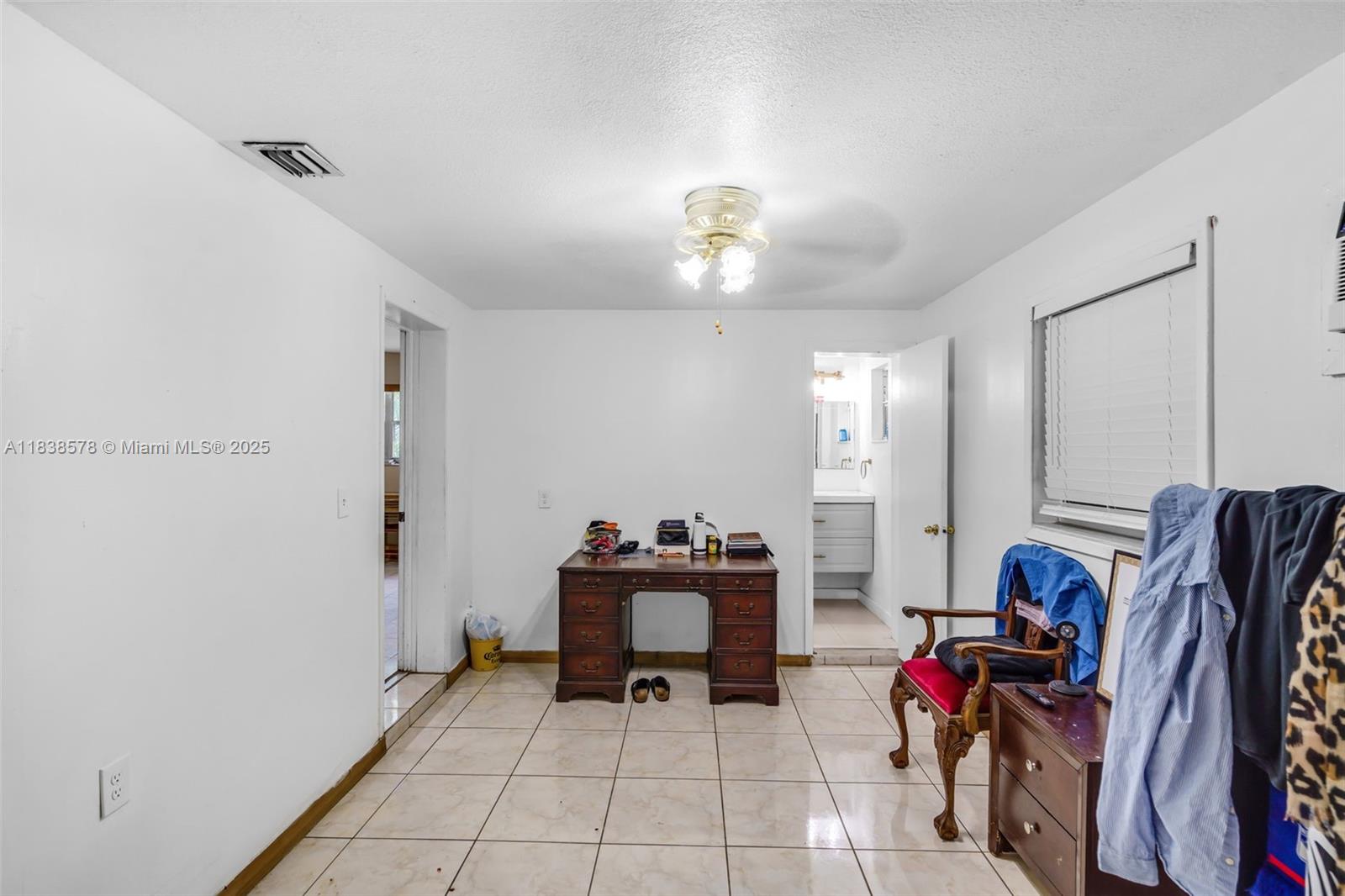 SILVER BLUFF GARDENS - Residential