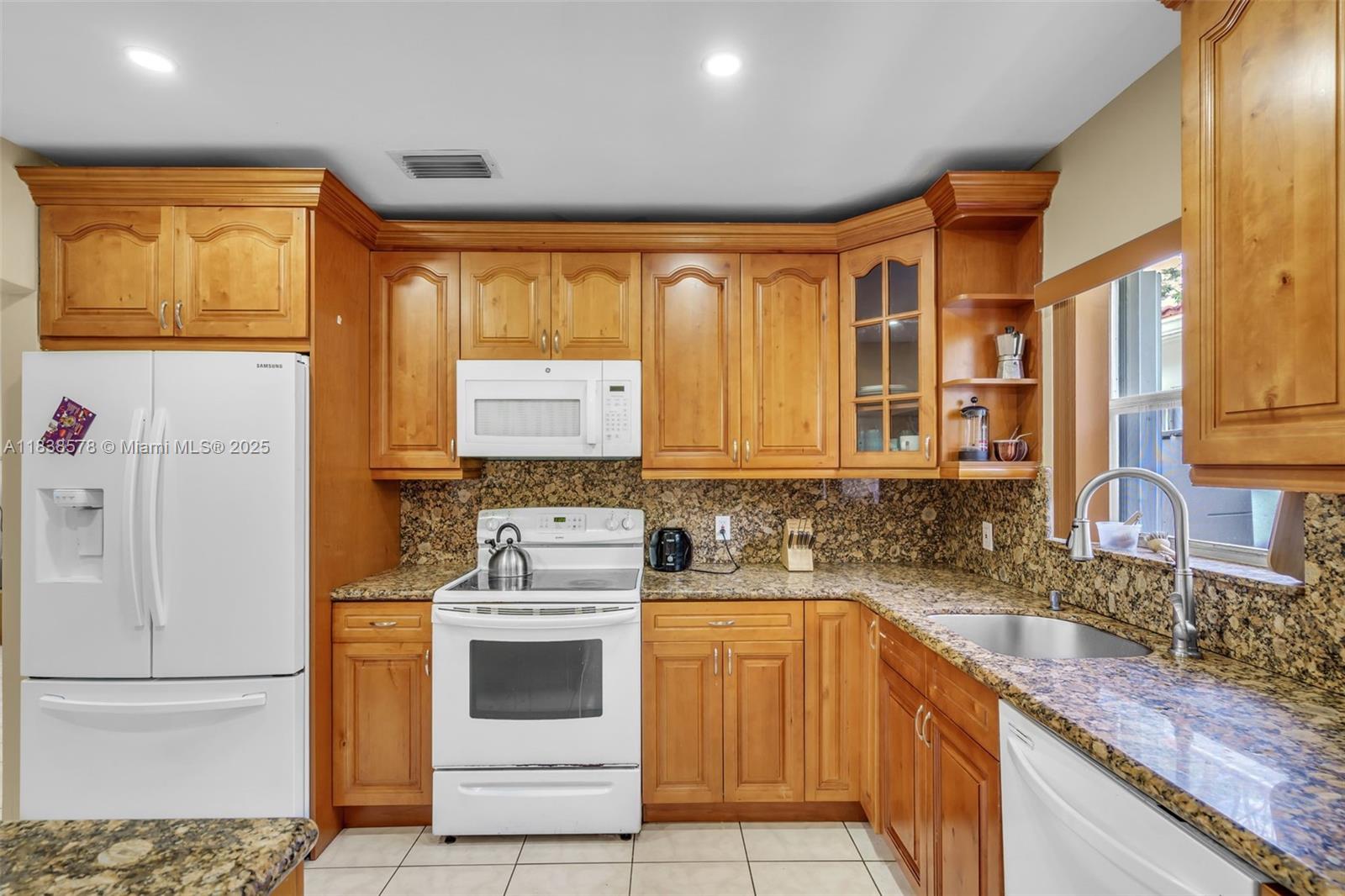 SILVER BLUFF GARDENS - Residential