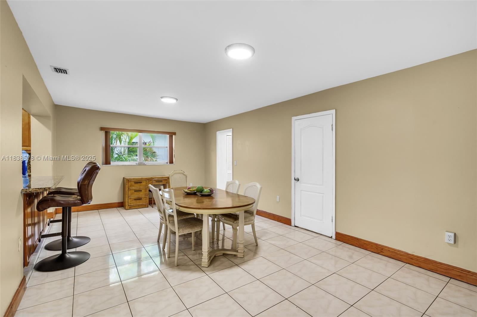 SILVER BLUFF GARDENS - Residential