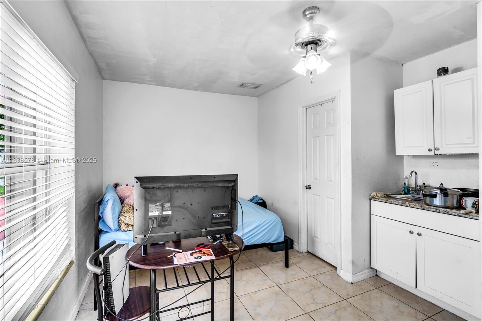 SILVER BLUFF GARDENS - Residential