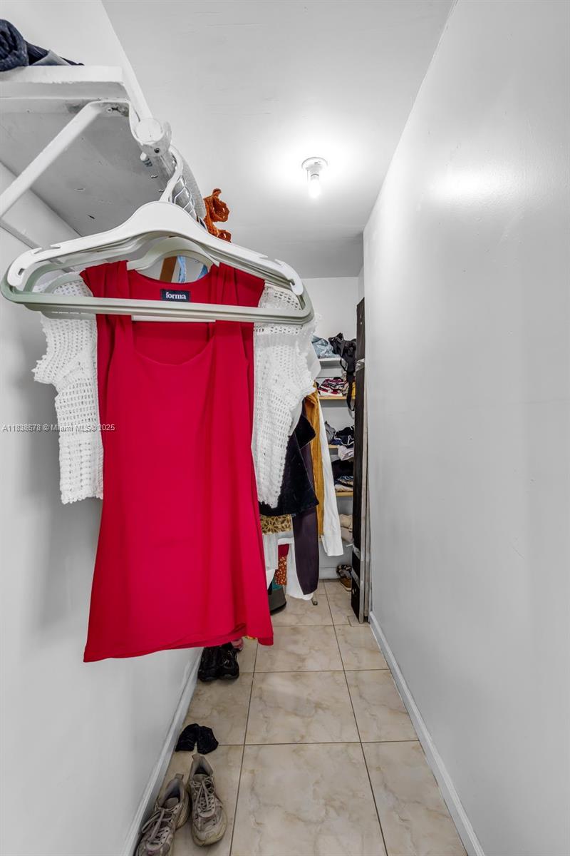 SILVER BLUFF GARDENS - Residential