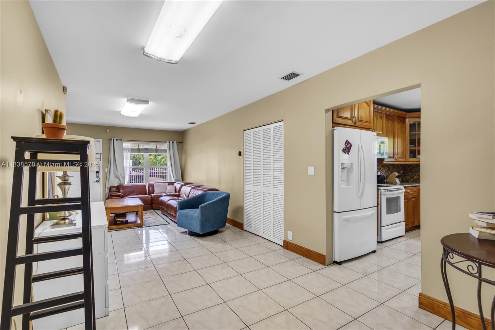 SILVER BLUFF GARDENS - Residential