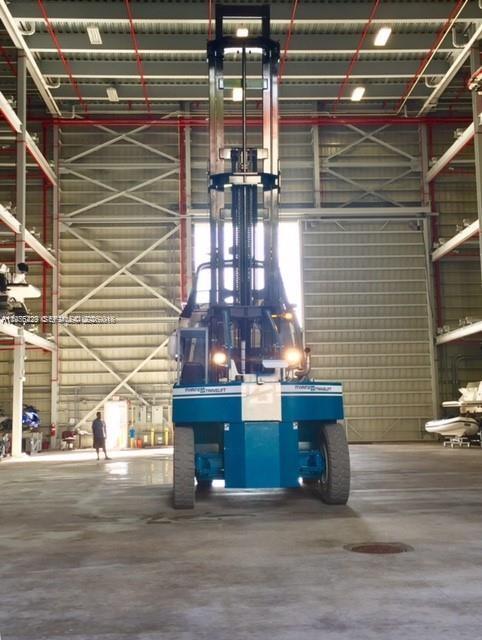 400 Sunny Isles Blvd DD406