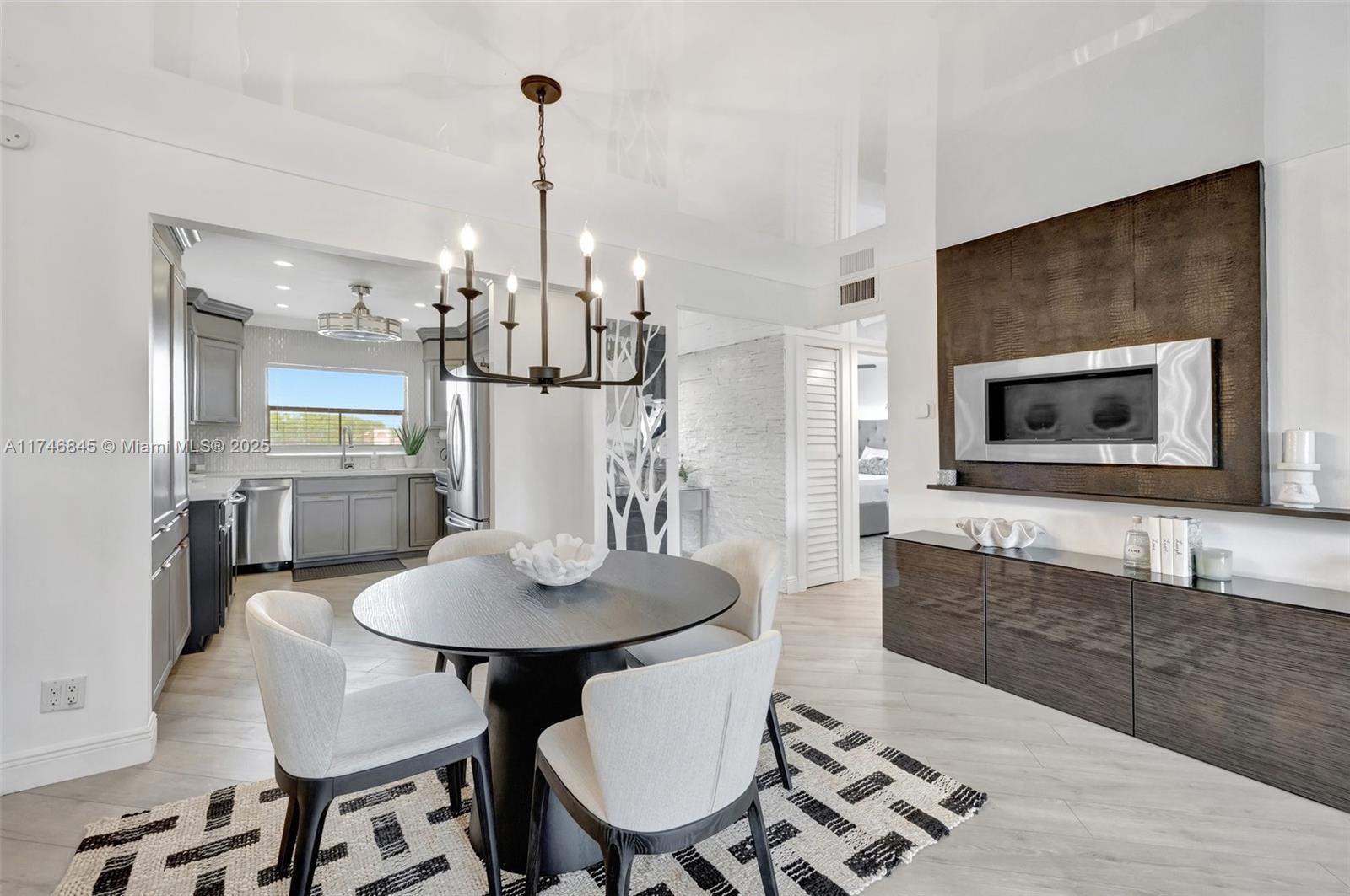 SUNRISE LAKES 103 CONDO - Residential