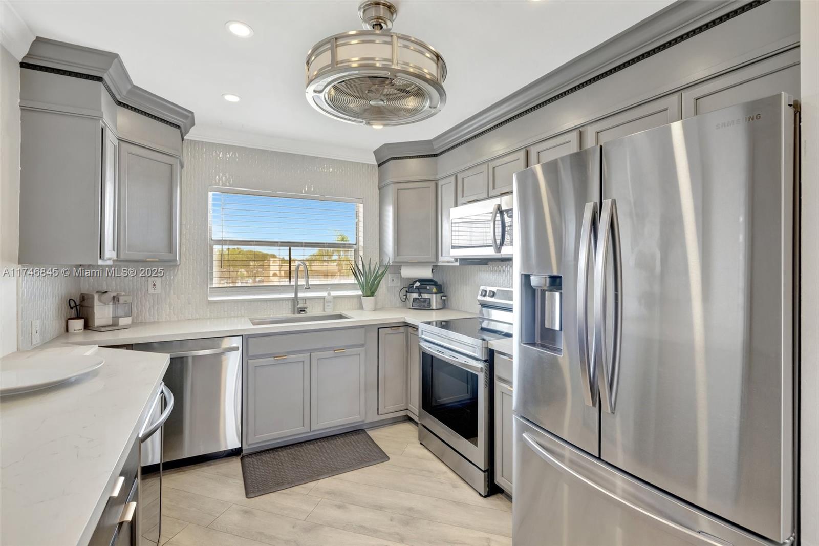 SUNRISE LAKES 103 CONDO - Residential