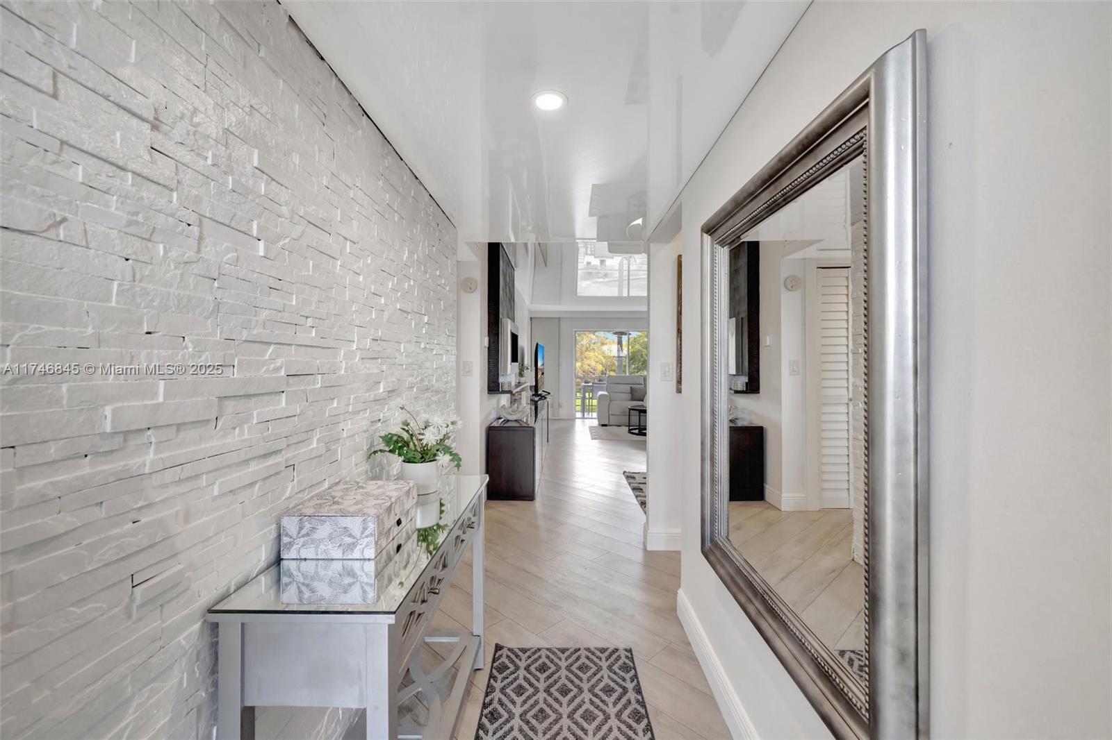 SUNRISE LAKES 103 CONDO - Residential