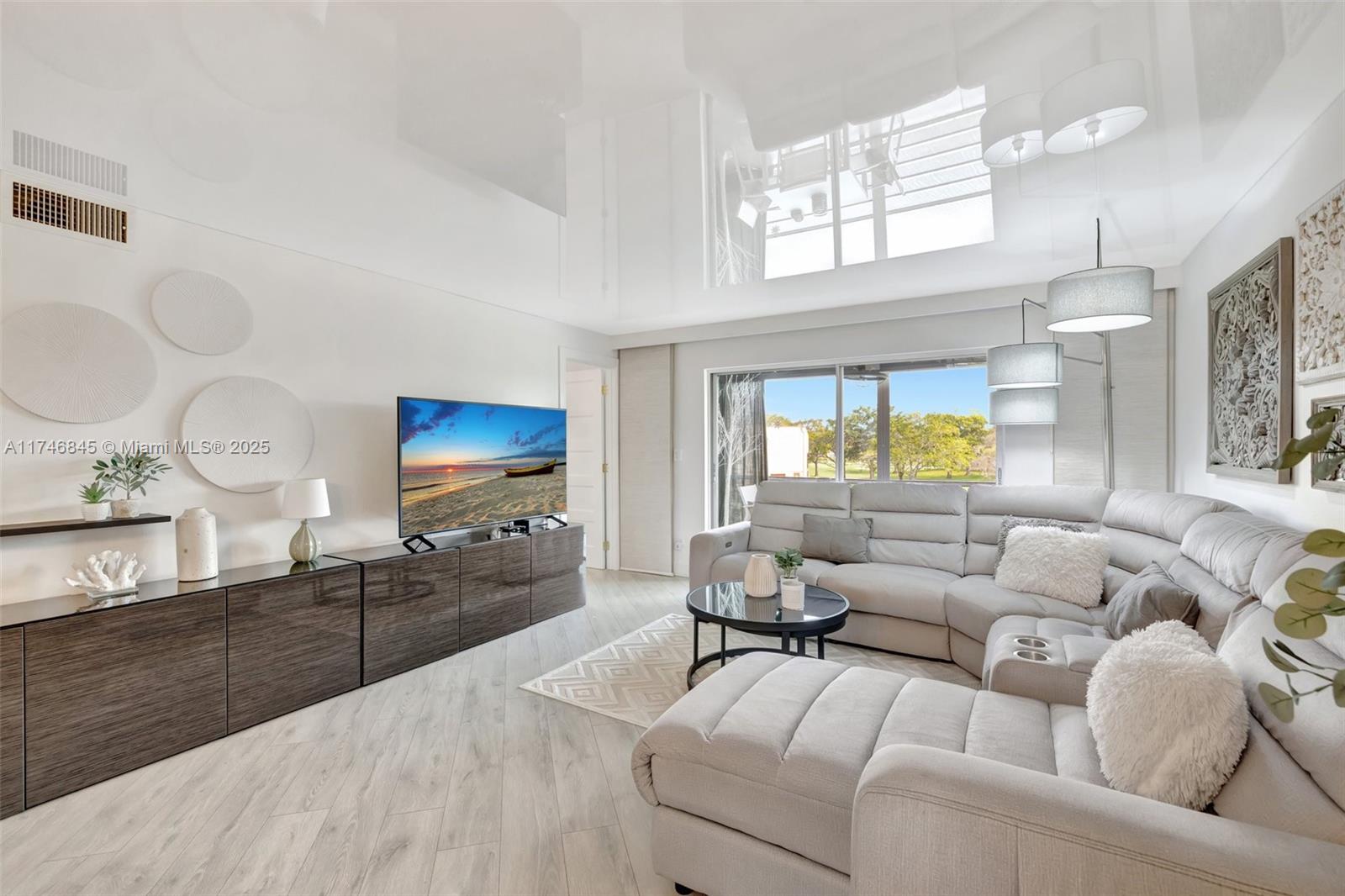 SUNRISE LAKES 103 CONDO - Residential