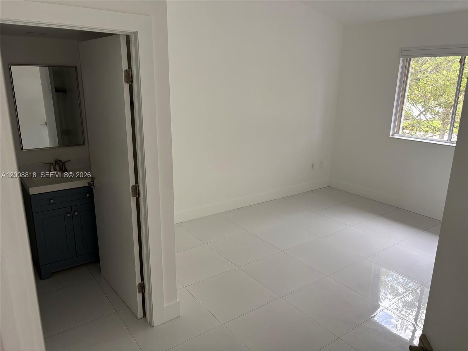 LAGO LINDO TOWNVILLAS - Residential