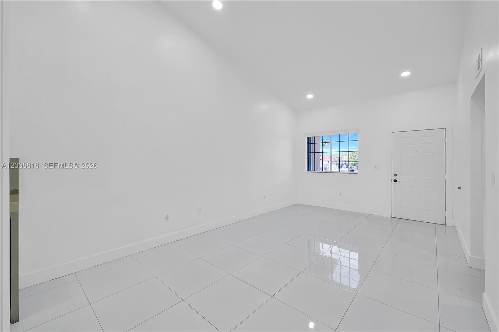 LAGO LINDO TOWNVILLAS - Residential