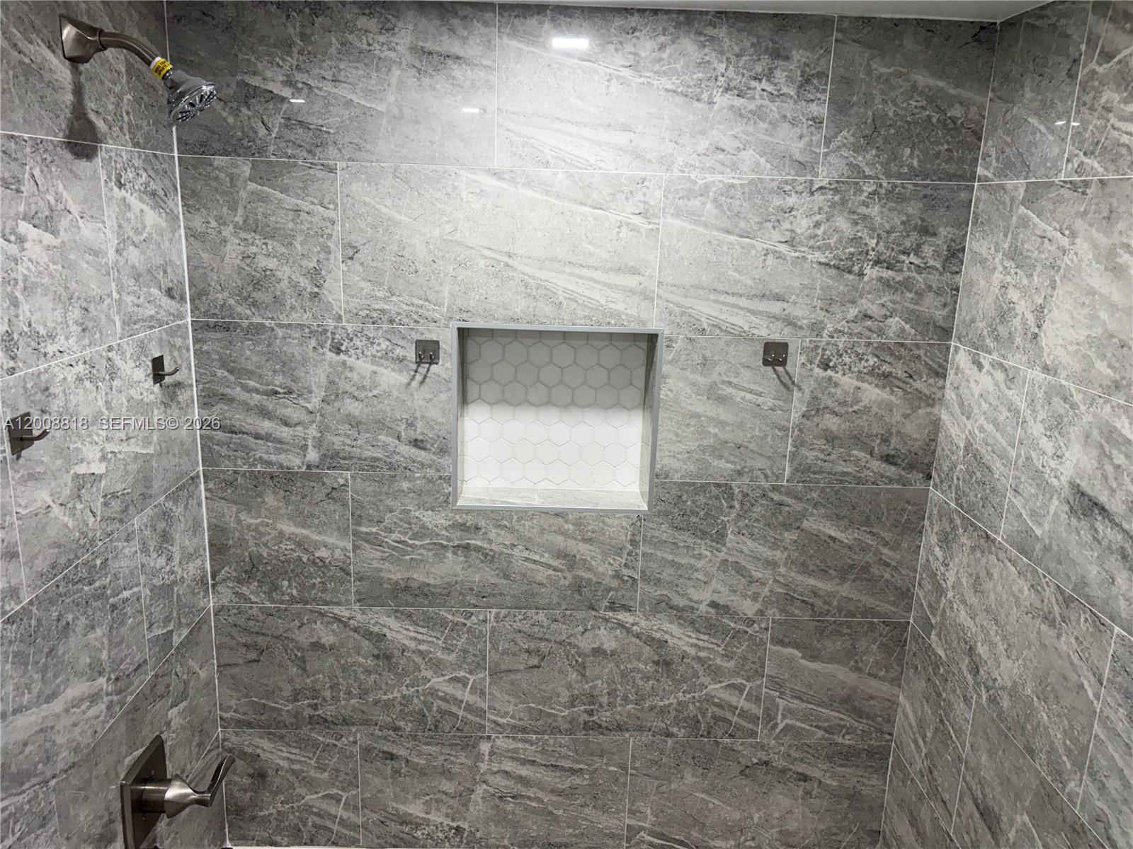 LAGO LINDO TOWNVILLAS - Residential
