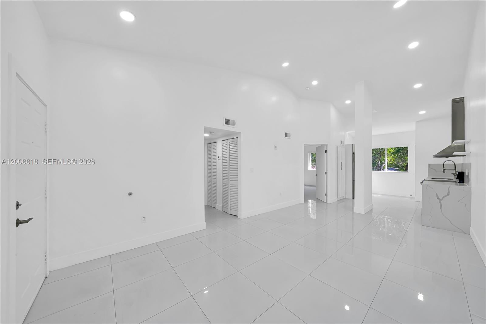 LAGO LINDO TOWNVILLAS - Residential