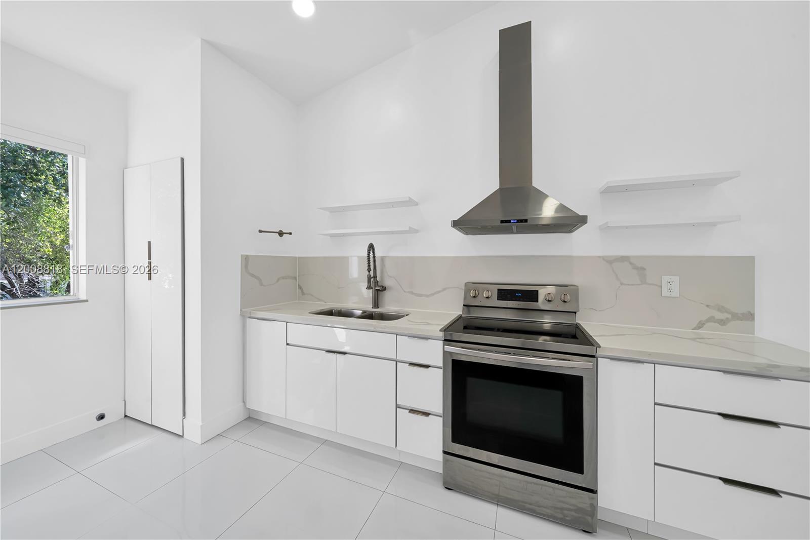 LAGO LINDO TOWNVILLAS - Residential