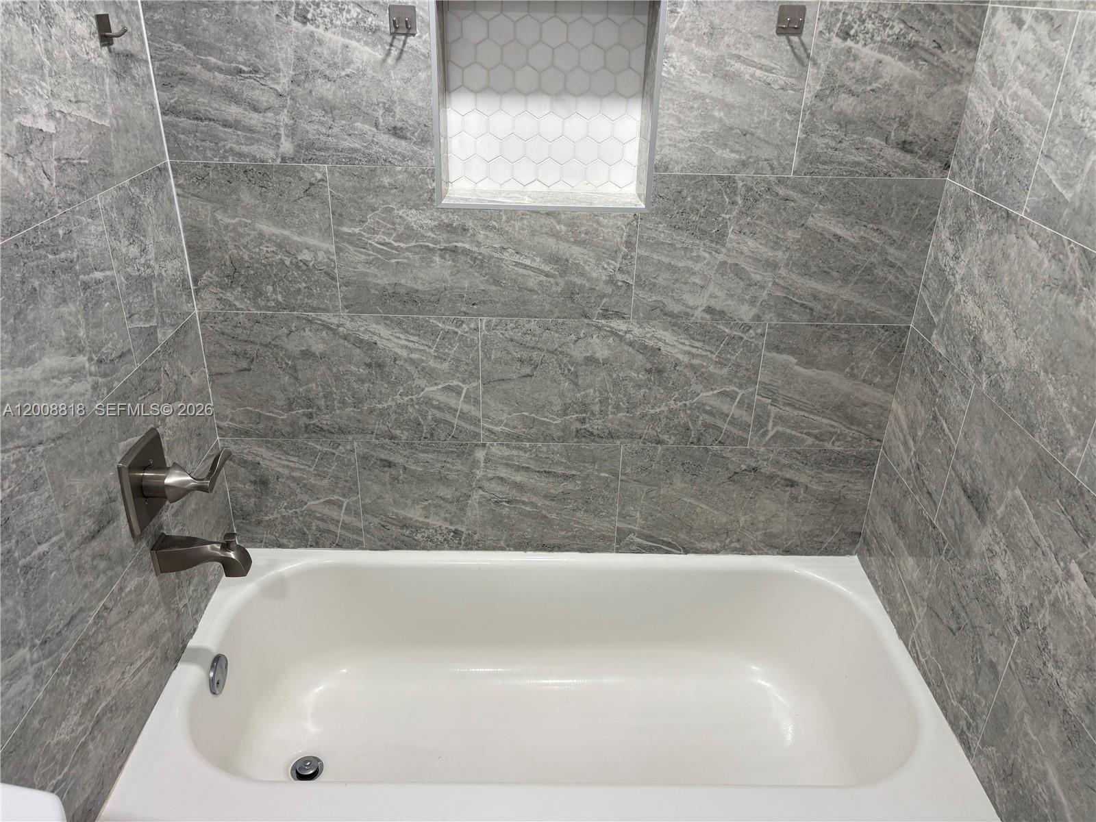 LAGO LINDO TOWNVILLAS - Residential