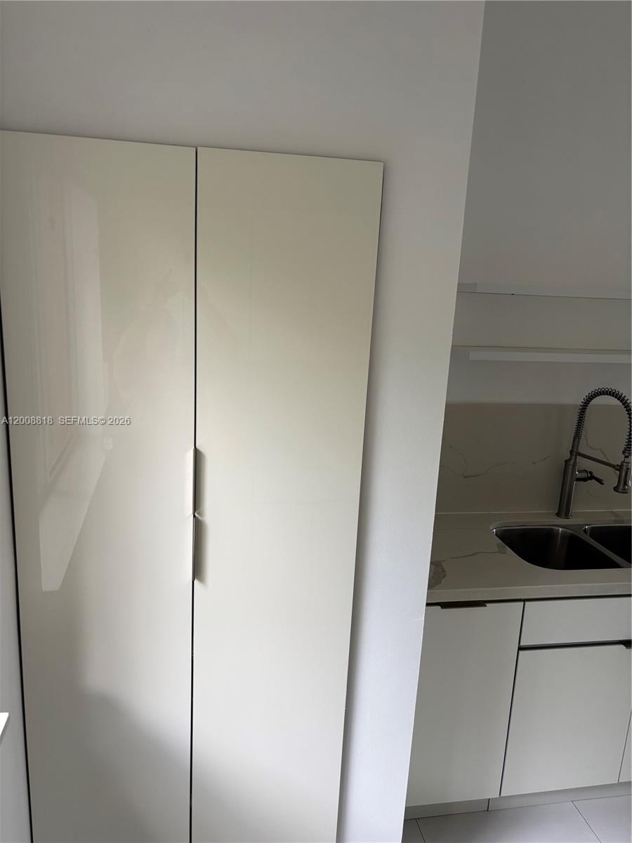 LAGO LINDO TOWNVILLAS - Residential