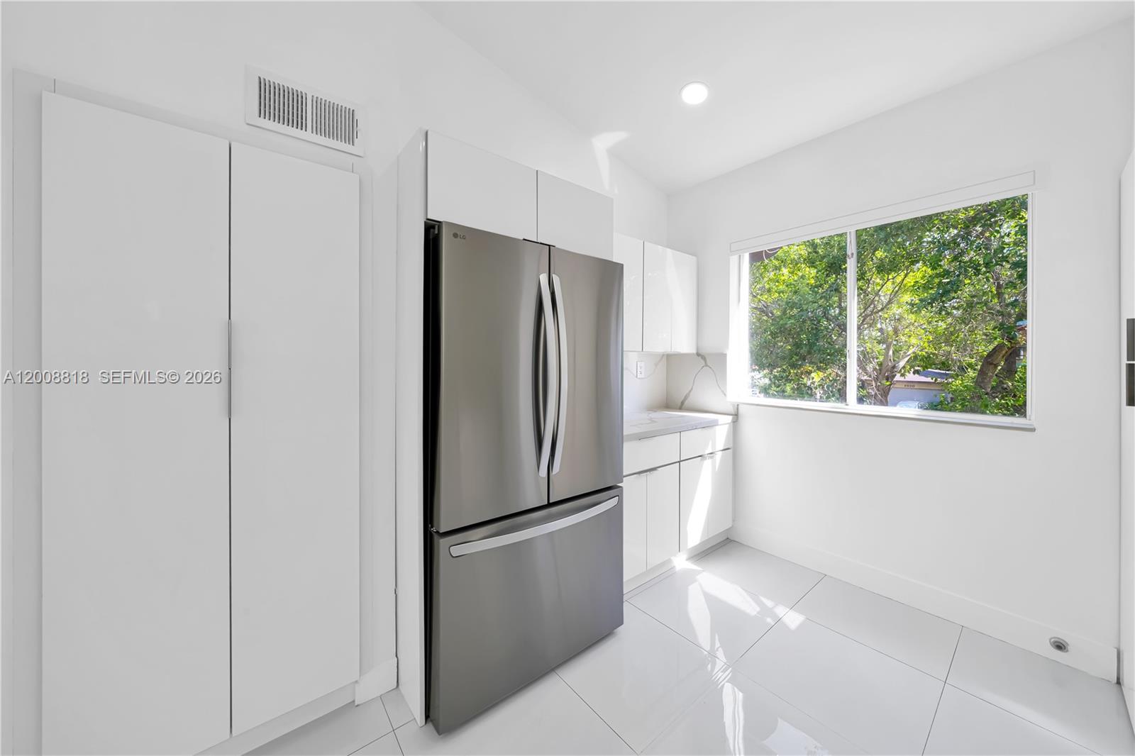 LAGO LINDO TOWNVILLAS - Residential