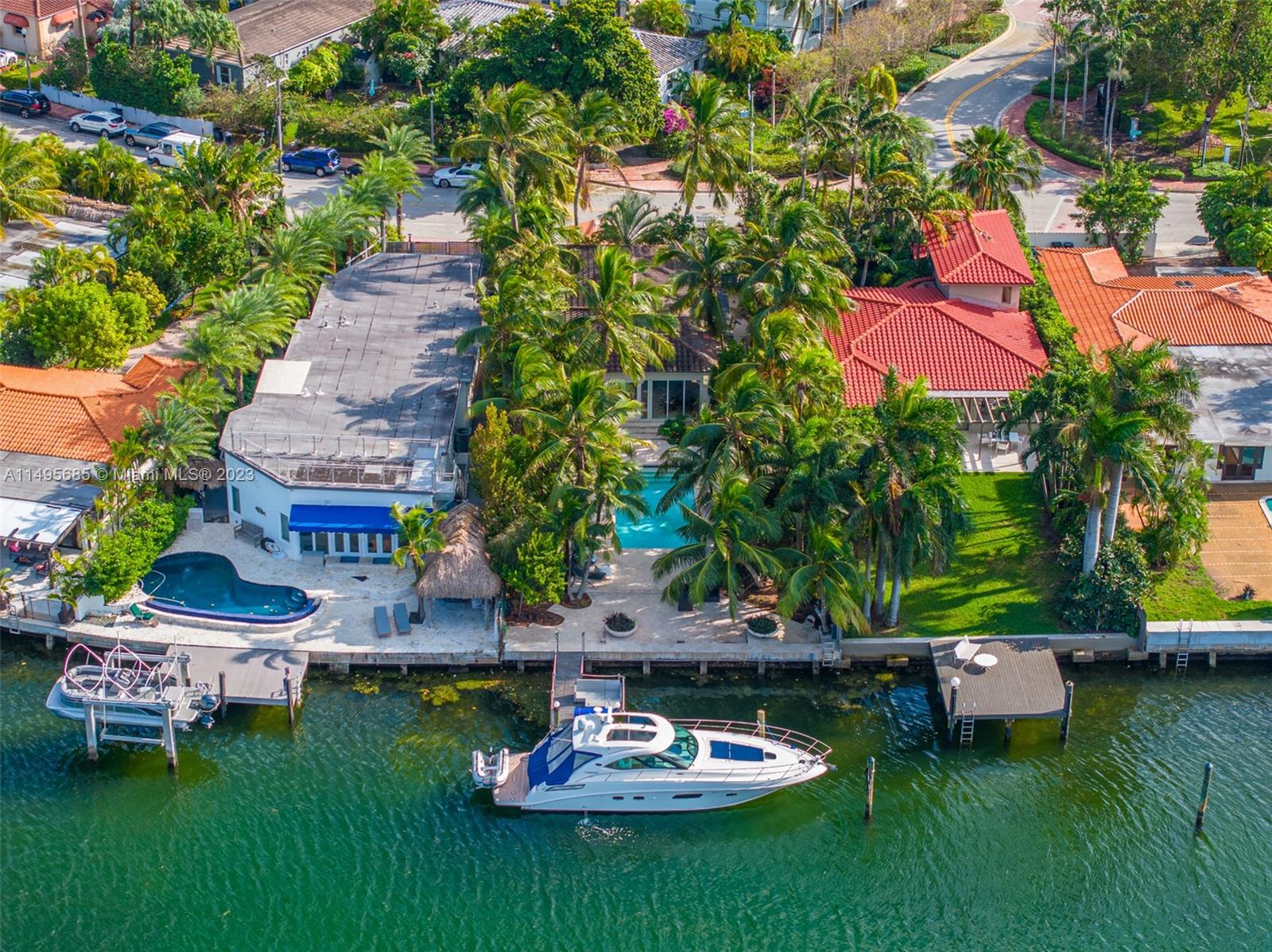 BISCAYNE BEACH-2ND ADDN - Residential