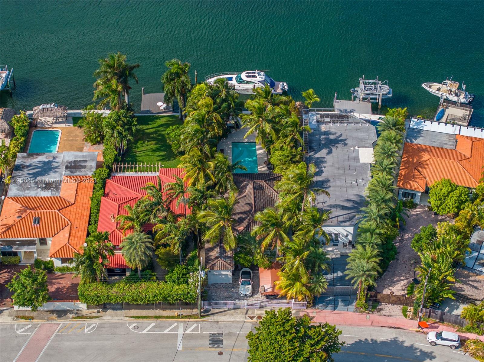 BISCAYNE BEACH-2ND ADDN - Residential