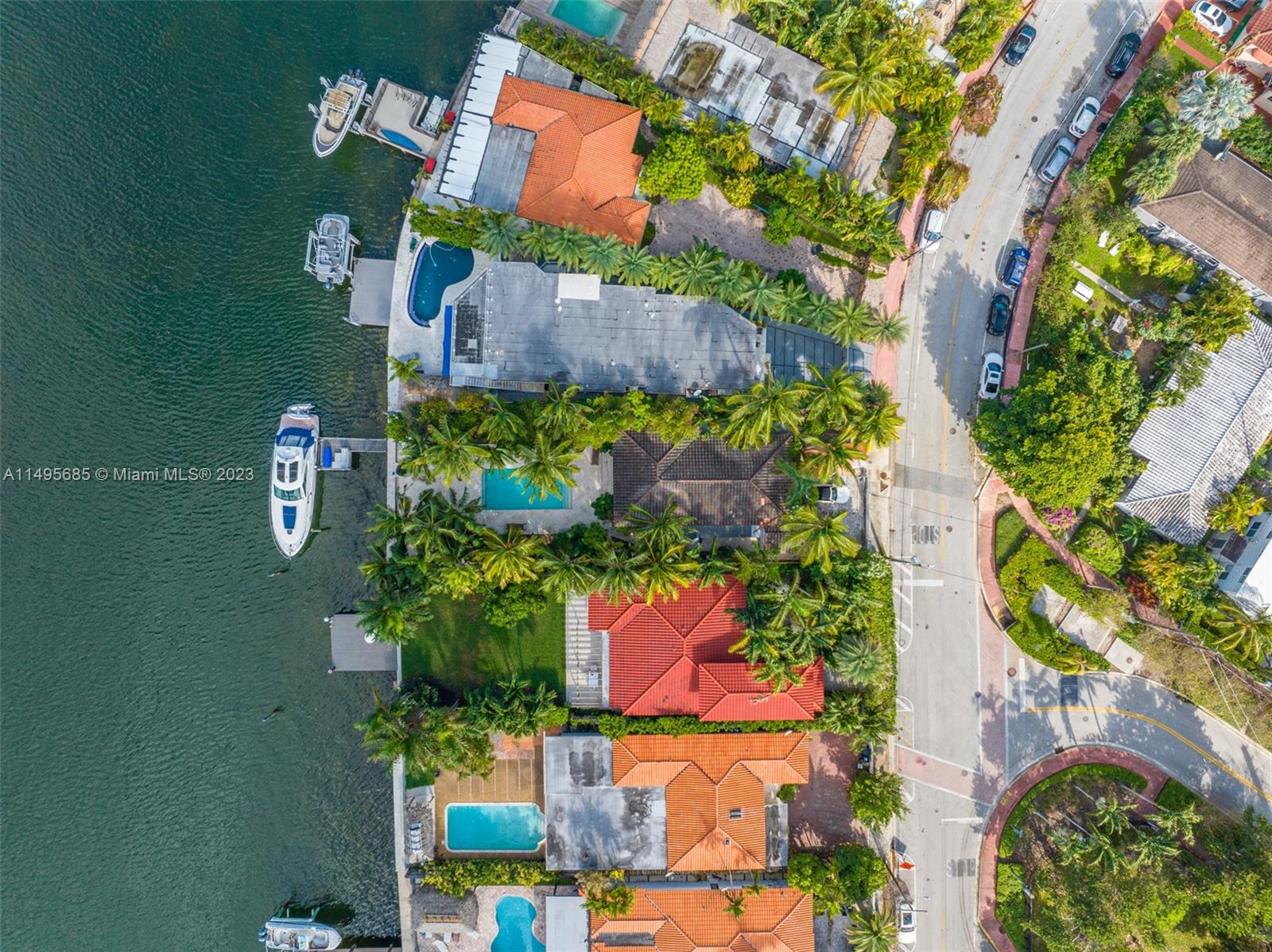 BISCAYNE BEACH-2ND ADDN - Residential