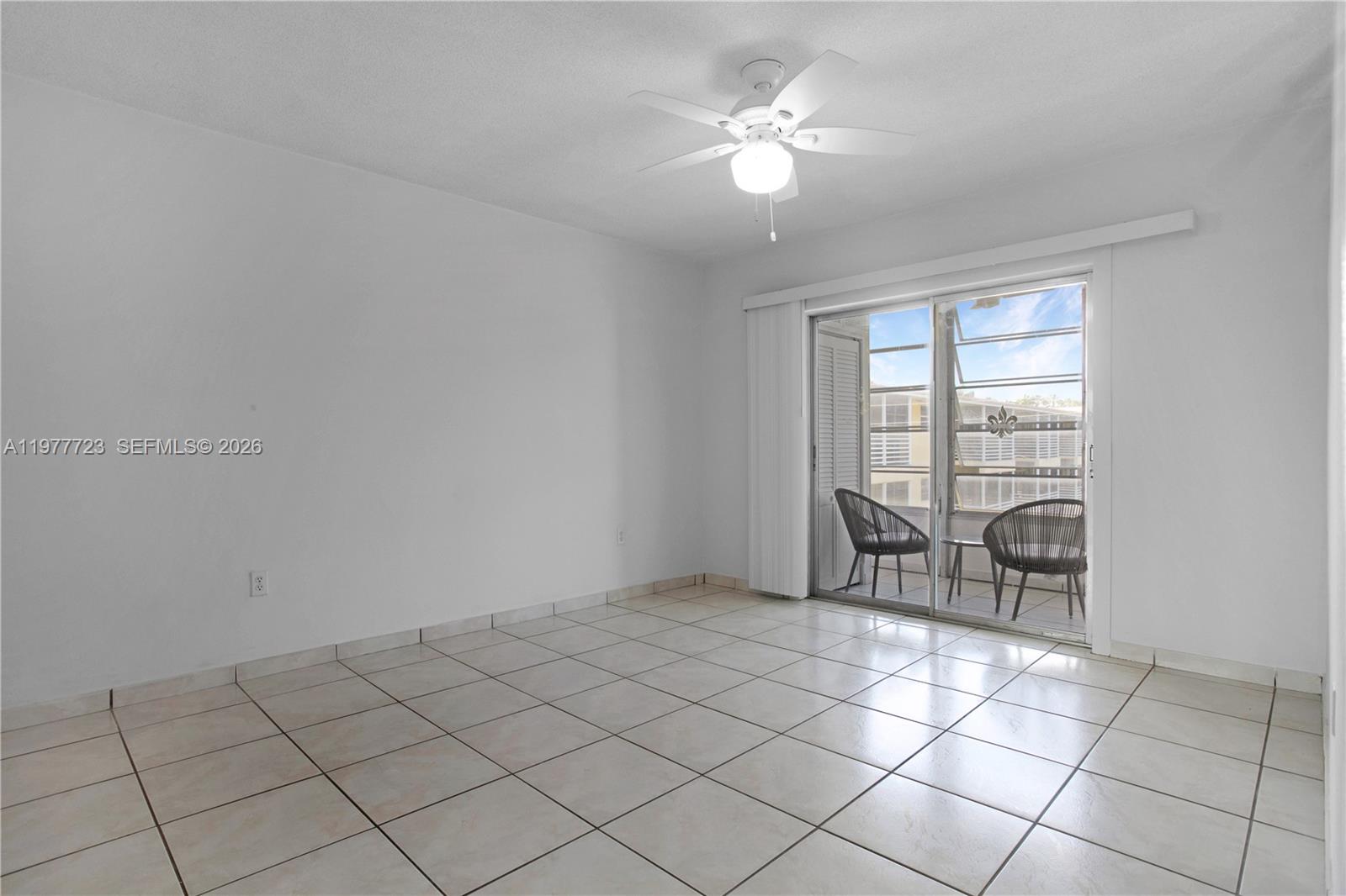 BISC LAKE GARDENS #2 BLDG - Residential Lease