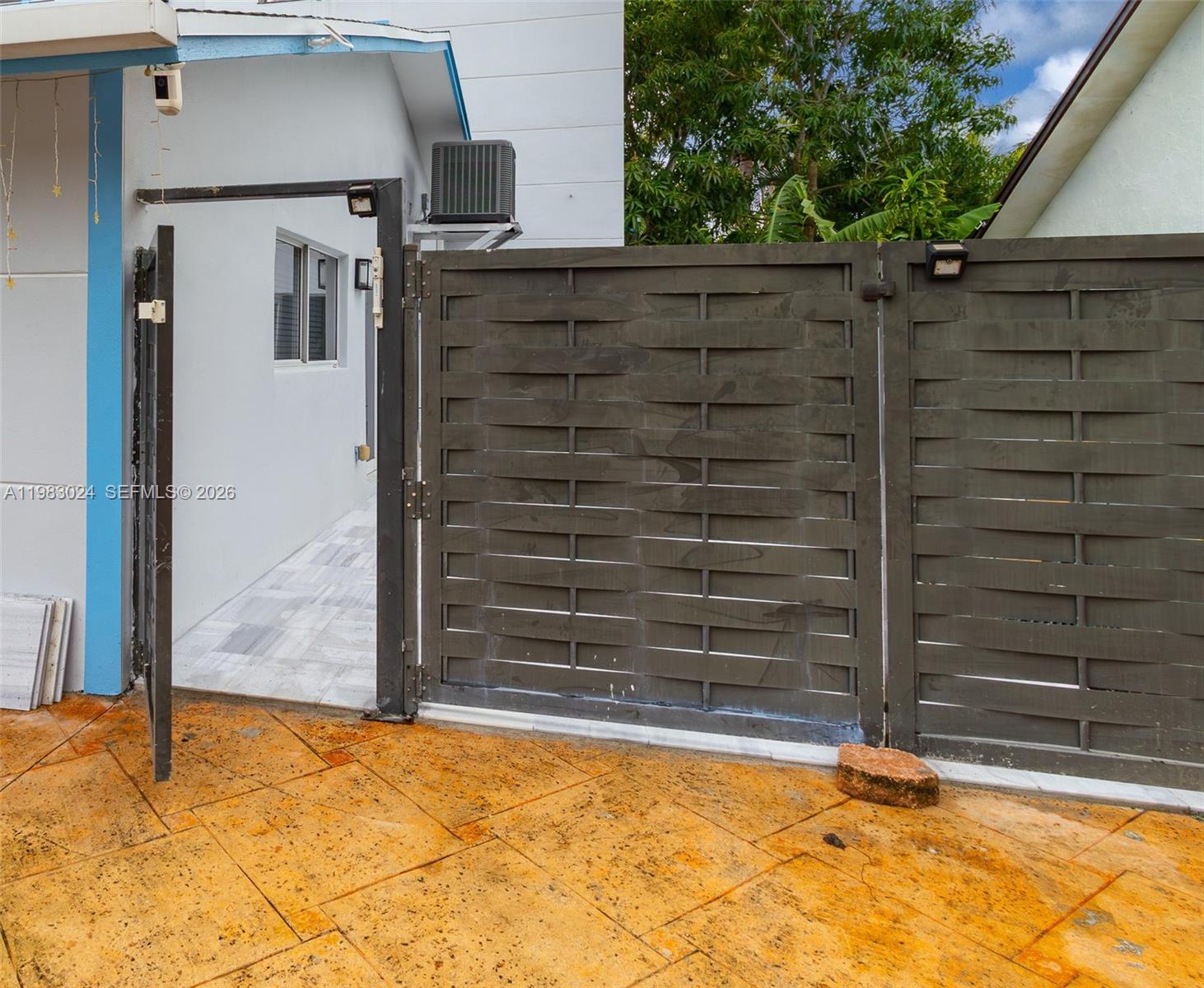 CALUSA CLUB ESTATES PT 3 - Residential Lease