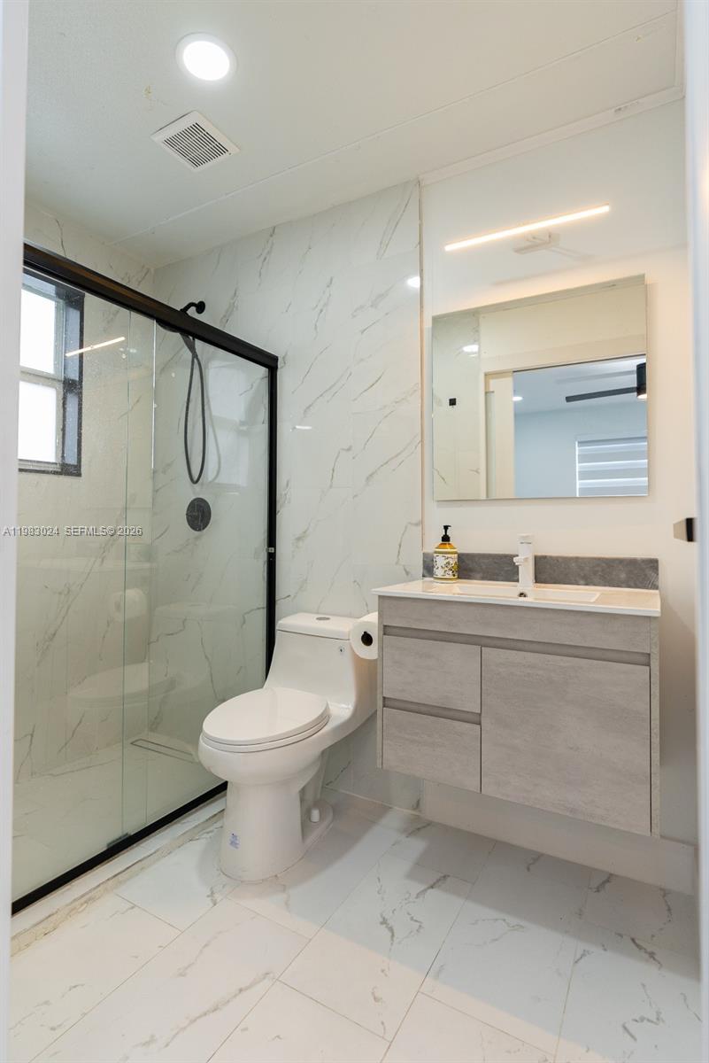 CALUSA CLUB ESTATES PT 3 - Residential Lease